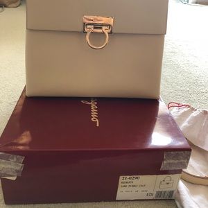 New authentic Salvatore Ferragamo handbag: sand